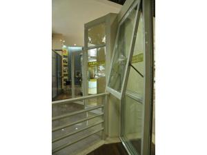  Finestre e Porte a Battente in Alluminio 